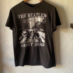 Beatles Abbey Road T-Shirt, Size M